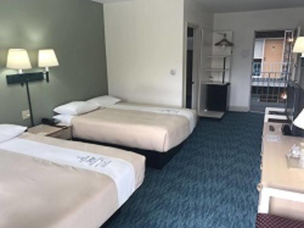 Bluebird Spa City Motor Lodge Σαρατόγκα Σπρινγκς Εξωτερικό φωτογραφία