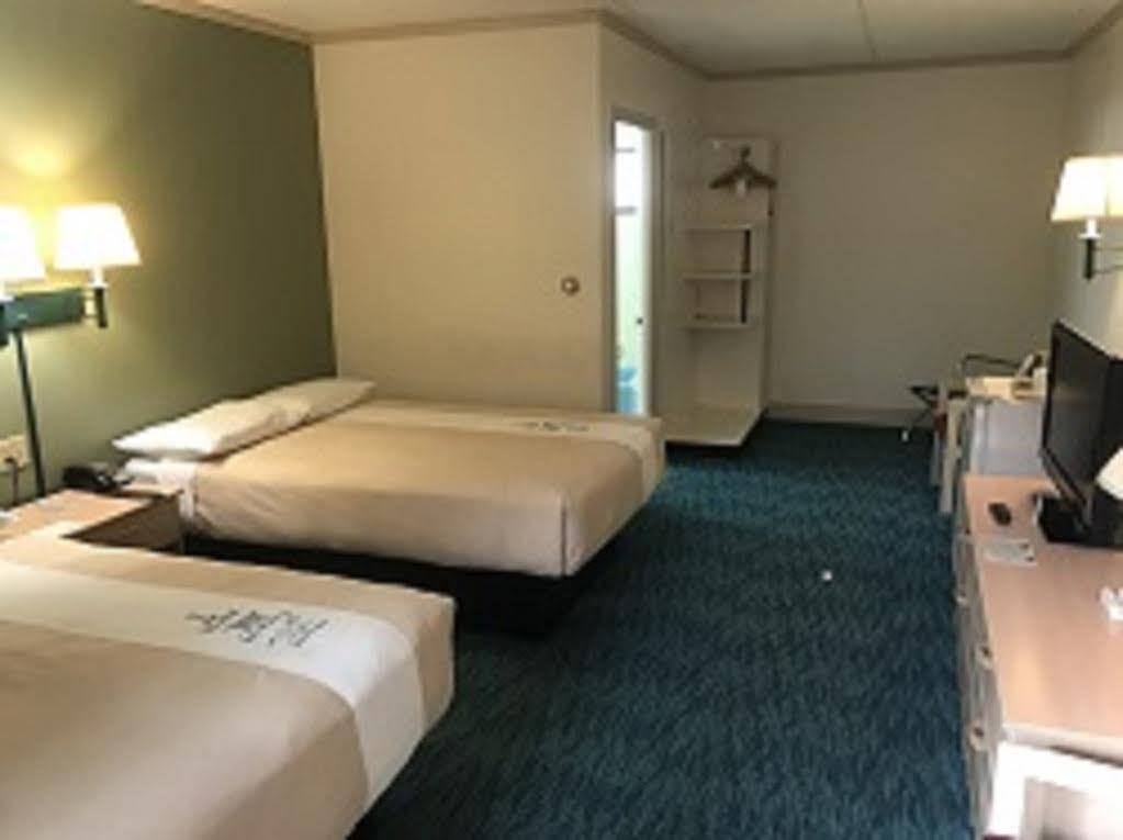 Bluebird Spa City Motor Lodge Σαρατόγκα Σπρινγκς Εξωτερικό φωτογραφία