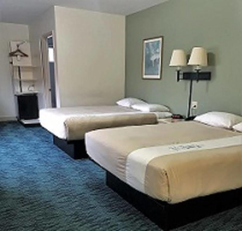 Bluebird Spa City Motor Lodge Σαρατόγκα Σπρινγκς Εξωτερικό φωτογραφία
